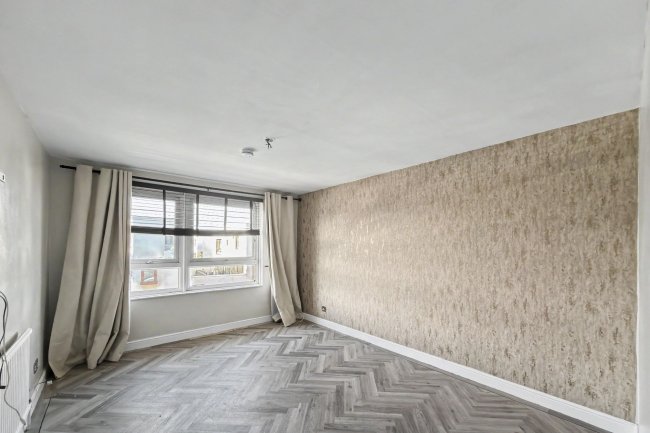Flat 15 Birtwhistle House, 150 Parnell Road, Tower Hamlet, London E3 2JY 10