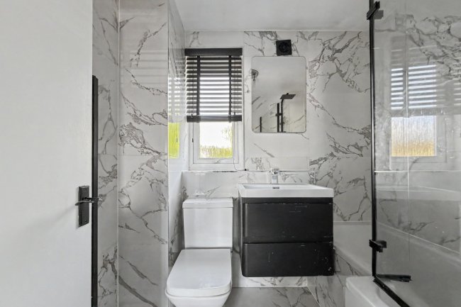 Flat 15 Birtwhistle House, 150 Parnell Road, Tower Hamlet, London E3 2JY 10