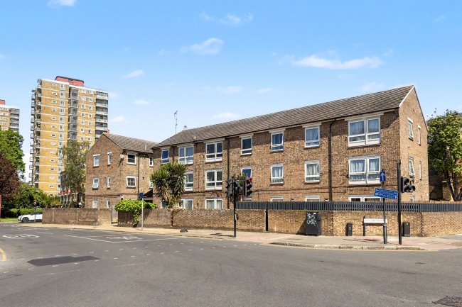 Flat 15 Birtwhistle House, 150 Parnell Road, Tower Hamlet, London E3 2JY 10