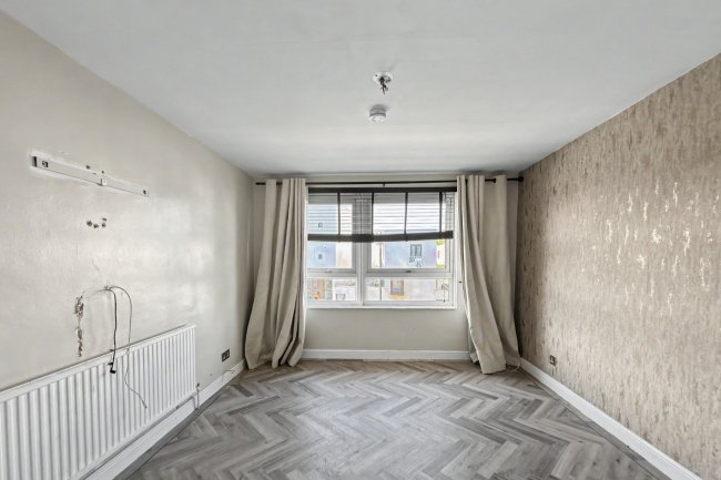 Flat 15 Birtwhistle House, 150 Parnell Road, Tower Hamlet, London E3 2JY 10