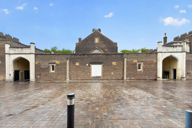 East Lecture House & The Great Hall, The Military Academy, Woolwich, London SE18 4BT 7