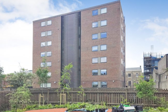 Flat 12, Charles Allen House, 22 Amwell Street, Clerkenwell, London EC1R 1XU 4