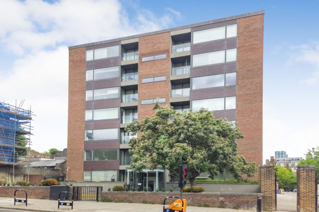 Flat 12, Charles Allen House, 22 Amwell Street, Clerkenwell, London EC1R 1XU 4