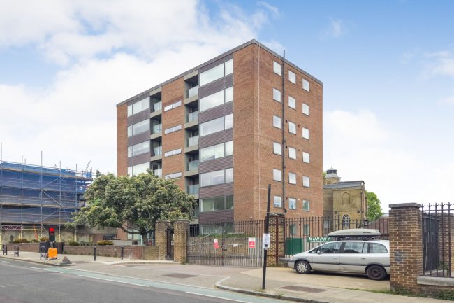 Flat 12, Charles Allen House, 22 Amwell Street, Clerkenwell, London EC1R 1XU 4