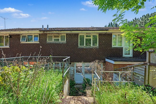 47 Allbrook Hill, Eastleigh, Hampshire SO50 4NA 10