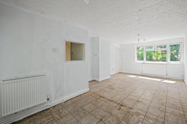 47 Allbrook Hill, Eastleigh, Hampshire SO50 4NA 10