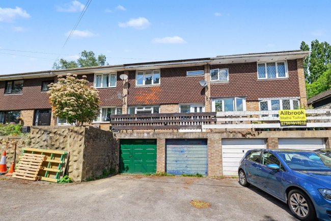 47 Allbrook Hill, Eastleigh, Hampshire SO50 4NA 10