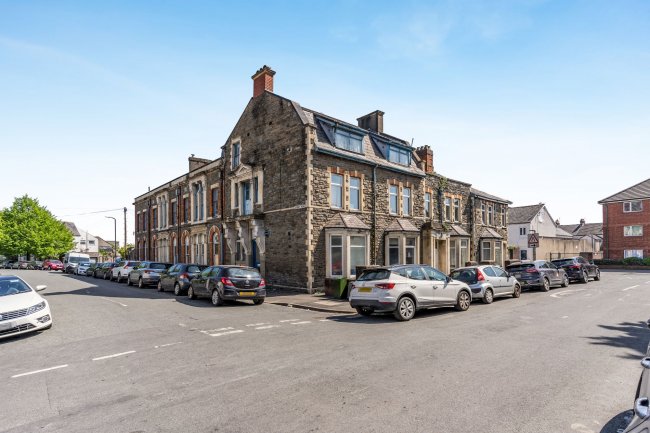 Roath Social Club, Cyril Crescent, Cardiff, CF24 1DQ 7