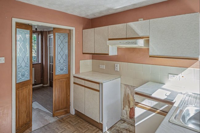 4 Hazelbury Hill, Box, Corsham, Wiltshire, SN13 8JY 6