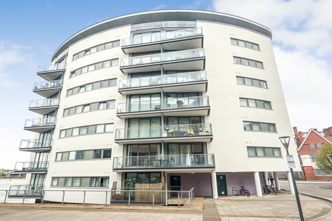 604 The Mast, 2 Albert Basin Way, Canning Town, London E16 2QZ 7
