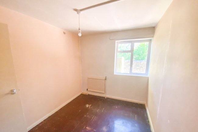 1 Home Close, Newlands Road, Corsham, Wiltshire, SN13 0BE 1