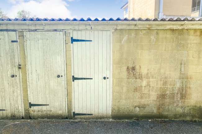 1 Home Close, Newlands Road, Corsham, Wiltshire, SN13 0BE 1