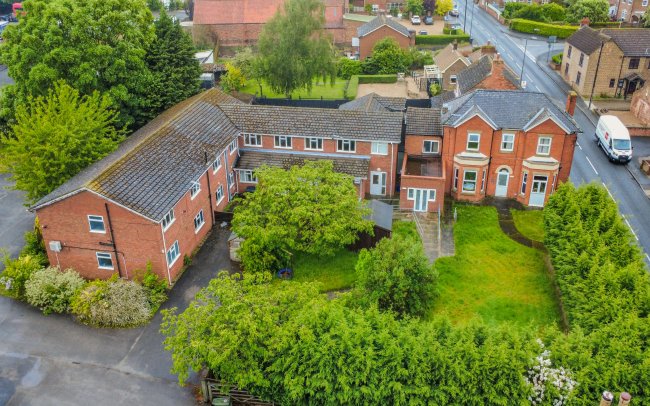 Blyton Court & Blyton House, 3 Laughton Road, Blyton, Gainsborough DN21 3LG 5