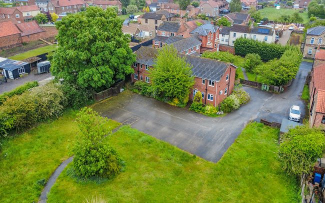 Blyton Court & Blyton House, 3 Laughton Road, Blyton, Gainsborough DN21 3LG 5