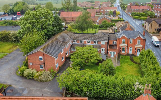 Blyton Court & Blyton House, 3 Laughton Road, Blyton, Gainsborough DN21 3LG 5