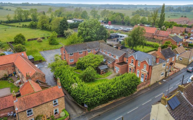 Blyton Court & Blyton House, 3 Laughton Road, Blyton, Gainsborough DN21 3LG 5