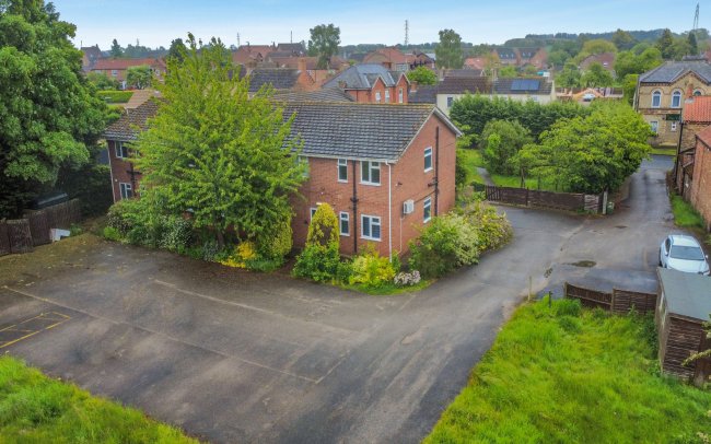 Blyton Court & Blyton House, 3 Laughton Road, Blyton, Gainsborough DN21 3LG 5
