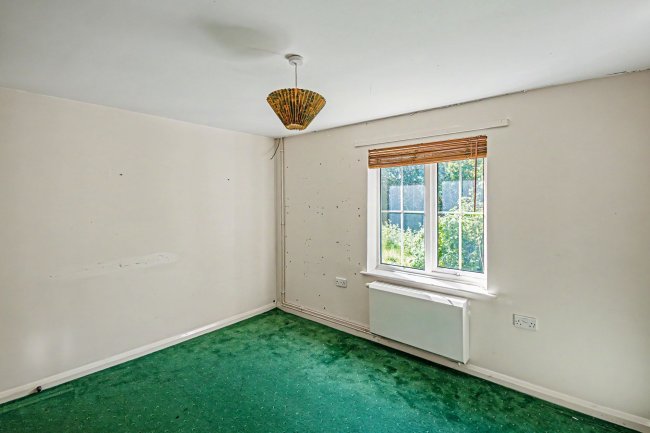 4 Ferris Close, Rowde, Devizes, SN10 2NJ 1