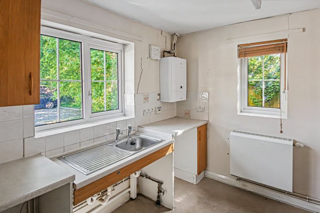 4 Ferris Close, Rowde, Devizes, SN10 2NJ 1