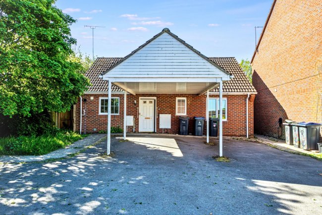 4 Ferris Close, Rowde, Devizes, SN10 2NJ 1