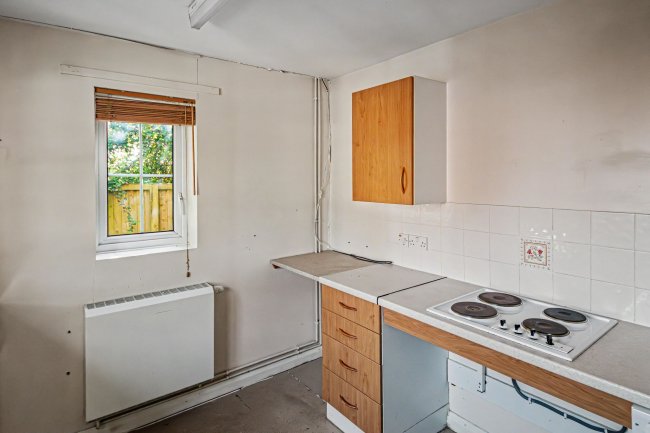 4 Ferris Close, Rowde, Devizes, SN10 2NJ 1