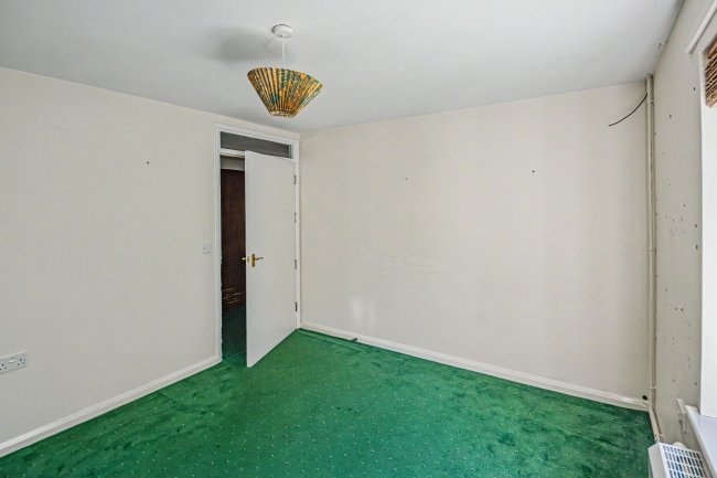 4 Ferris Close, Rowde, Devizes, SN10 2NJ 1