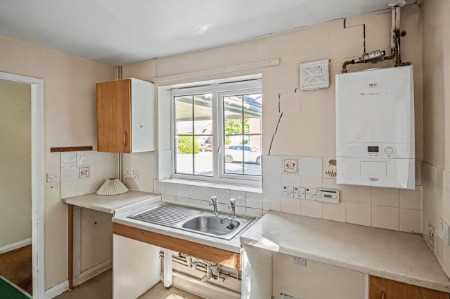 4 Ferris Close, Rowde, Devizes, SN10 2NJ 1