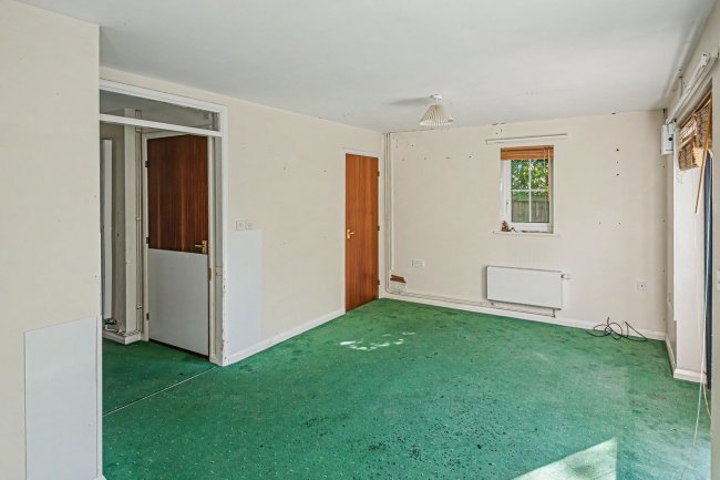 4 Ferris Close, Rowde, Devizes, SN10 2NJ 1