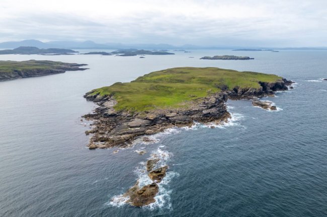 Mullagrach Island Polbain, Achiltibuie, Wester Ross, IV26 2YN 3