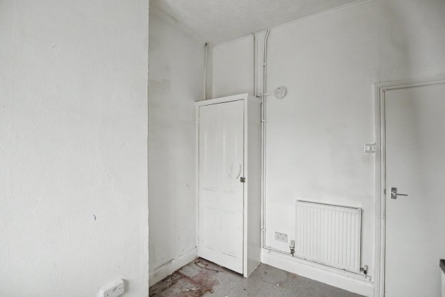 Flat A, 40 Elmdene Road, Woolwich, London, SE18 6UB 10