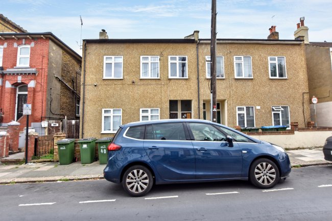 Flat A, 40 Elmdene Road, Woolwich, London, SE18 6UB 10