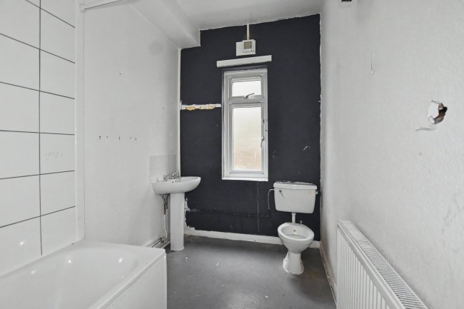 Flat A, 40 Elmdene Road, Woolwich, London, SE18 6UB 10