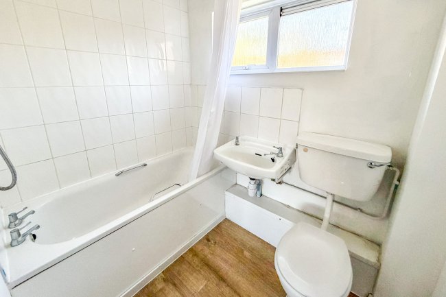 Flat 120 Westcoft, Chippenham, Wiltshire, SN14 0NU 10