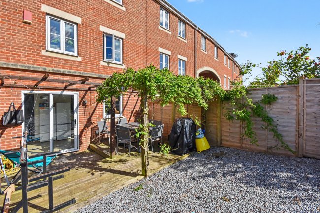 41 Royal Crescent, Exeter, EX2 7QT 3