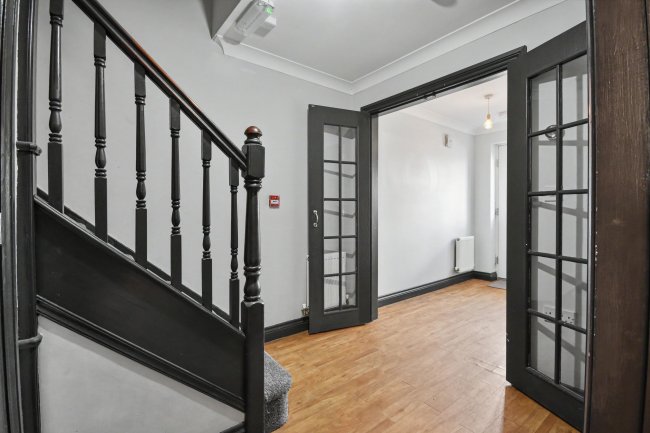41 Royal Crescent, Exeter, EX2 7QT 3