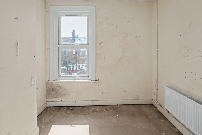 First Floor Flat, 49 Thorpe Road, Walthamstow, London, E17 4LA 1