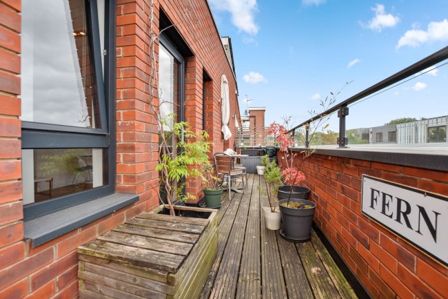 Apartment 6, Skysail Building, 210 Poplar High Street, London, E14 0BB 4