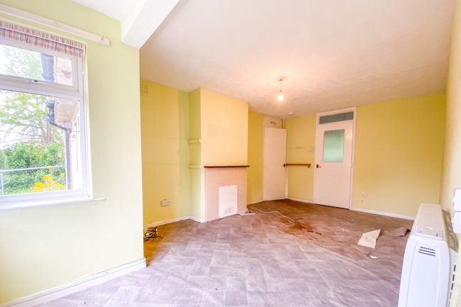 1A The Peak, Purton, Swindon, SN5 4AT 2