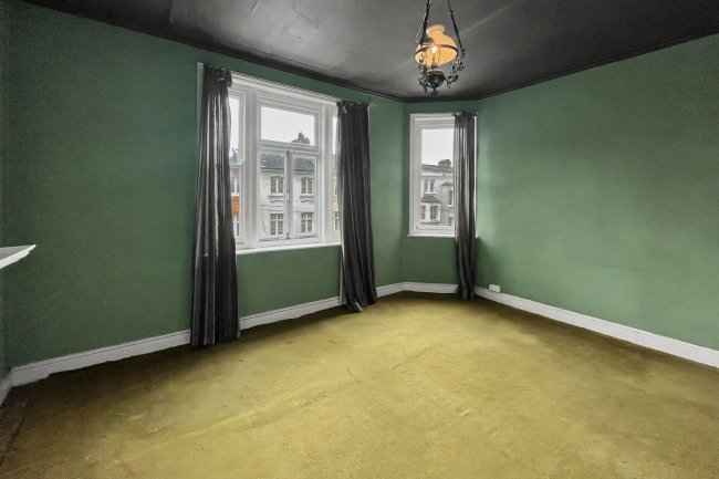 5 Albert Palace Mansions, Lurline Gardens, London, SW11 4DG 1