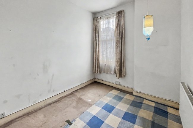 5 Albert Palace Mansions, Lurline Gardens, London, SW11 4DG 1
