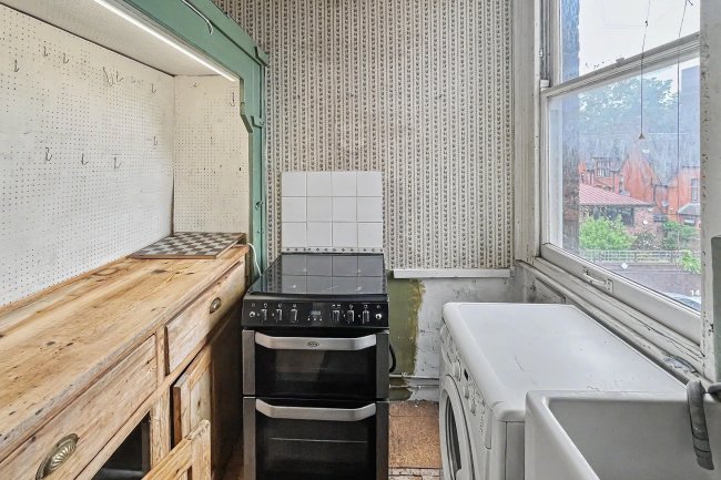 5 Albert Palace Mansions, Lurline Gardens, London, SW11 4DG 1
