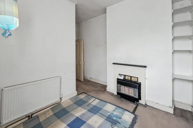 5 Albert Palace Mansions, Lurline Gardens, London, SW11 4DG 1