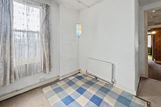 5 Albert Palace Mansions, Lurline Gardens, London, SW11 4DG 1