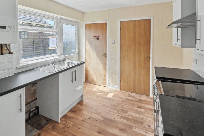 12 Westfield Drive, North Greetwell, Lincoln, LN2 4RB 10