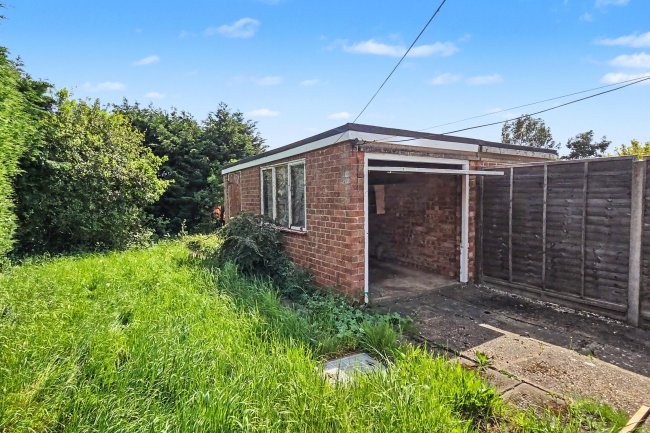 12 Westfield Drive, North Greetwell, Lincoln, LN2 4RB 10