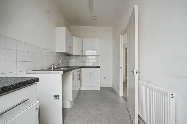 51c Wood Lane, Shepherd's Bush, London W12 7DP 3