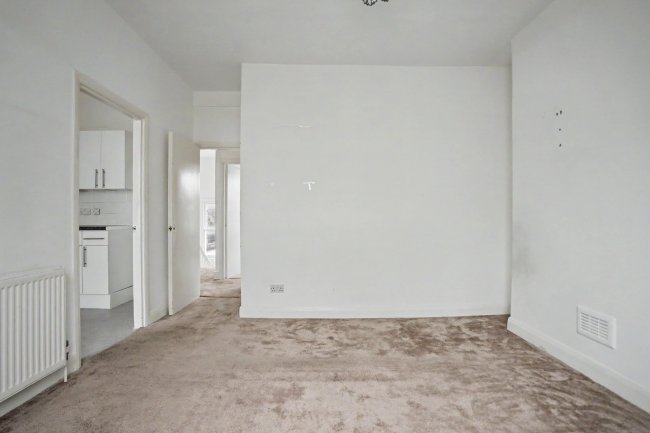 51c Wood Lane, Shepherd's Bush, London W12 7DP 3