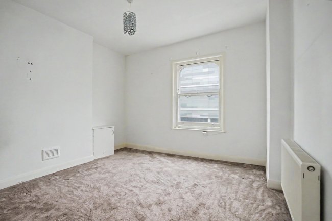 51c Wood Lane, Shepherd's Bush, London W12 7DP 3