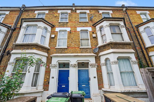 51c Wood Lane, Shepherd's Bush, London W12 7DP 3