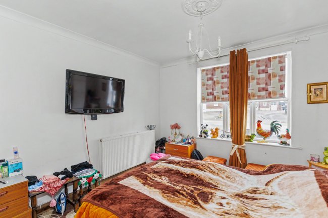 1 Broad Green, Wellingborough, NN8 4LE 8